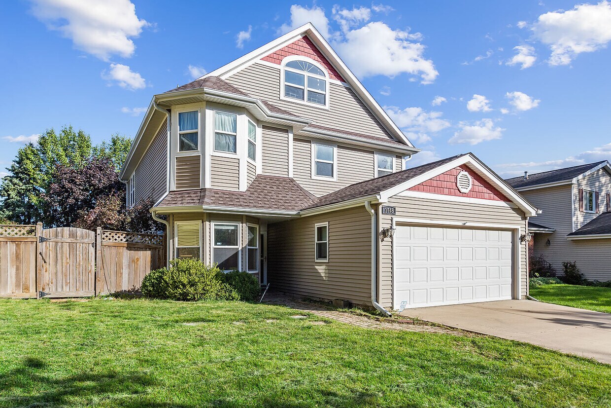 Foto principal - 1745 Paxton Dr