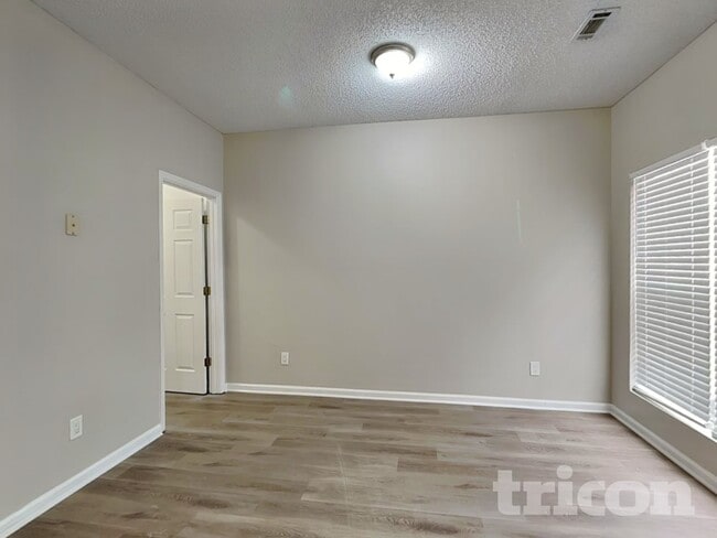 Building Photo - 5090 Oakley Commons Blvd