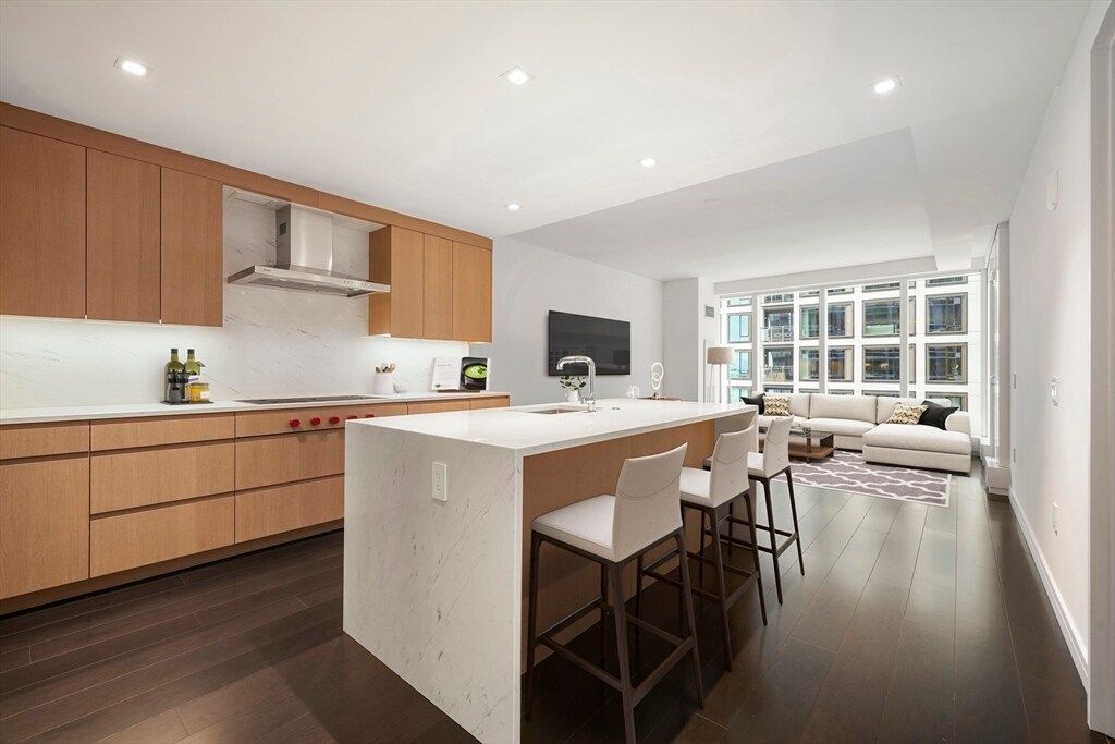 Foto principal - 150 Seaport Blvd