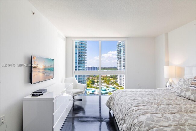 Building Photo - 150 Sunny Isles Blvd