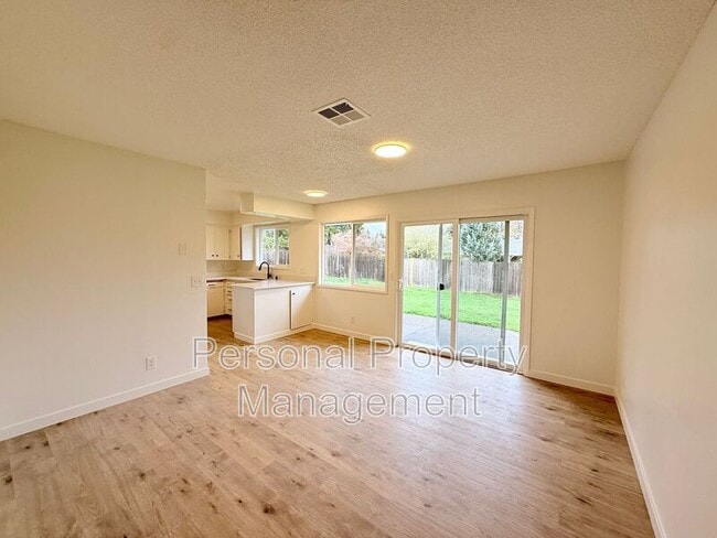 Foto del edificio - 12202 NE 2nd St