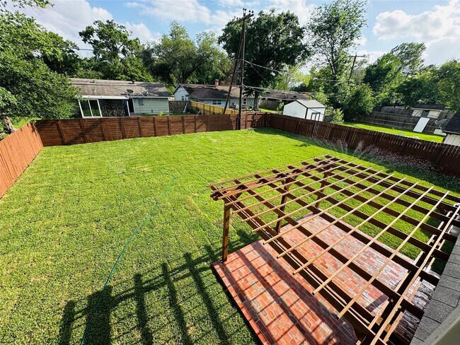 Foto del edificio - 7131 Carvel Ln