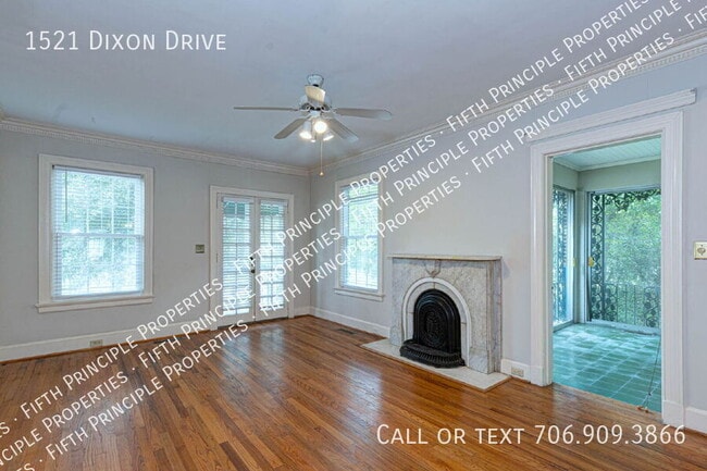 Building Photo - 1521 S Dixon Dr
