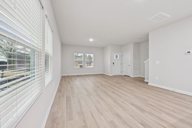 Foto del edificio - 3512 Rosebush Dr