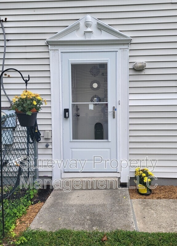 Building Photo - 505 Corinthian Ave