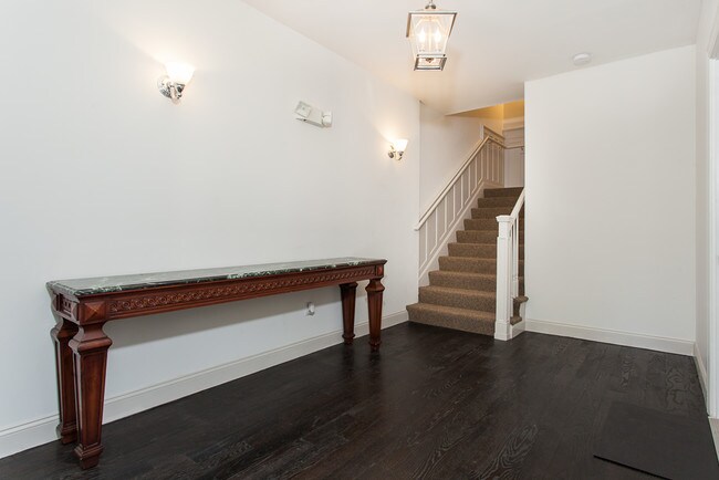 Foto del edificio - 682 Prospect Street