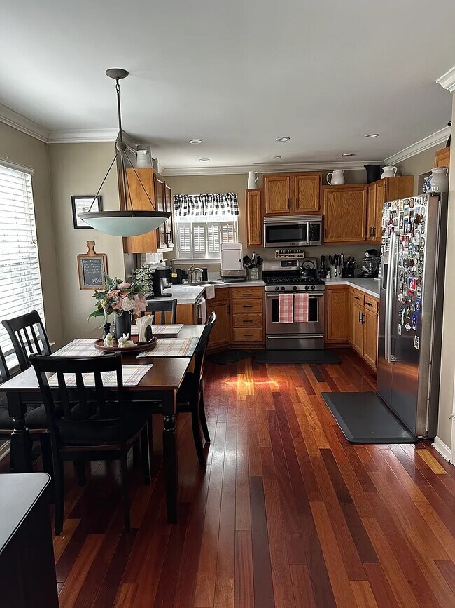 Foto del edificio - 499 Pitt Ct