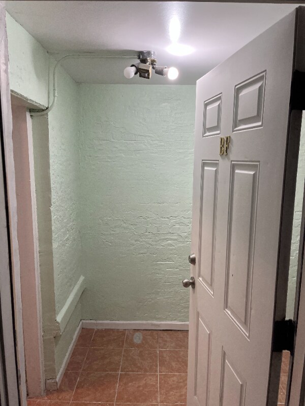 Foto del edificio - 1639 W 38th Pl
