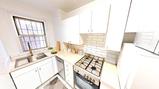 Foto del edificio - 404 E 66th St