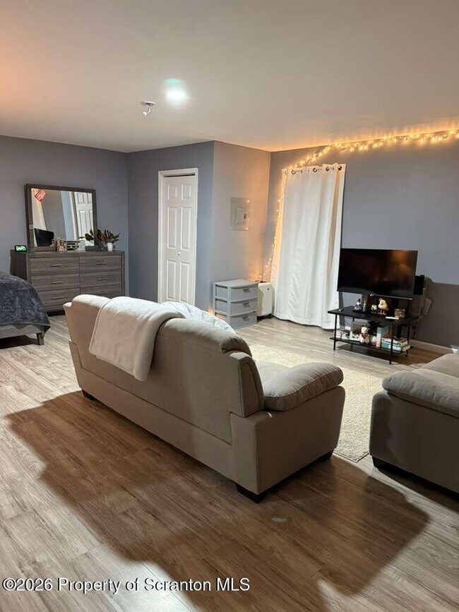 Foto del edificio - 125 N River St