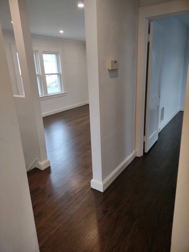 432 Knowlton St Unit 1, Stratford, CT 06615 Apartments in Stratford