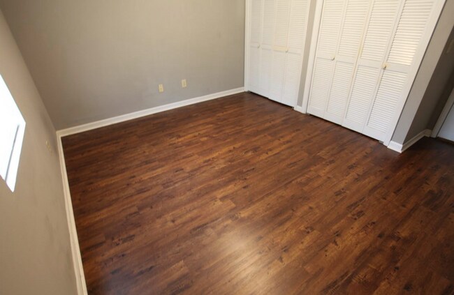 Foto del edificio - Duplex in Auburn, Available 8/9!