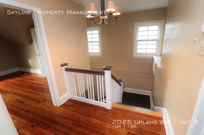 Foto del edificio - 2025 Upland Way