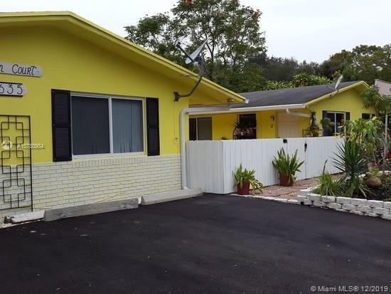 FRENTE - 635 SW 14th Terrace