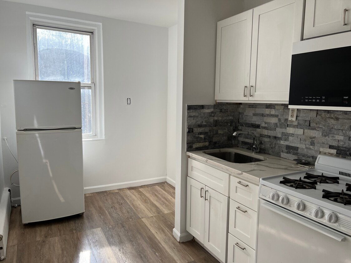 2135 Steinway St Unit 2, Astoria, NY 11105 - Apartments in Astoria, NY