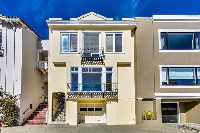 Building Photo - 1784 Beach St