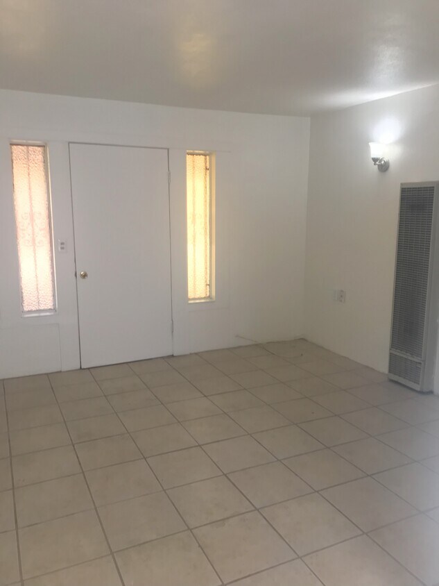 Foto principal - 3926 E Monte Vista Dr