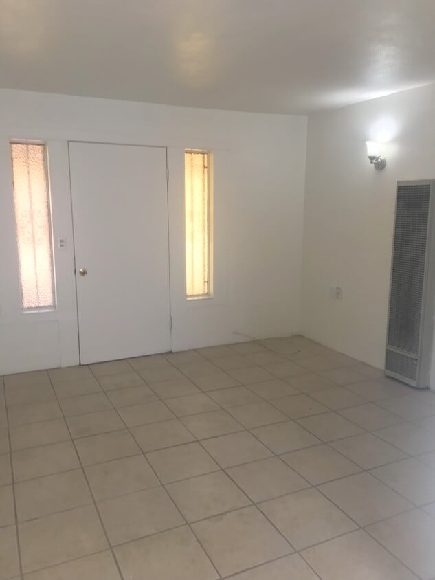 Primary Photo - 3926 E Monte Vista Dr