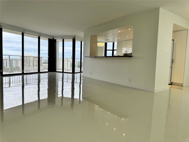 Foto del edificio - 4000 Towerside Terrace