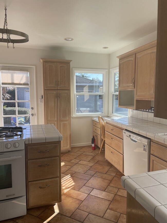 Kitchen - 8500 Reading Ave
