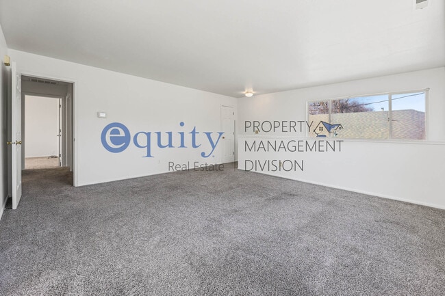 Building Photo - 2550 S 900 E