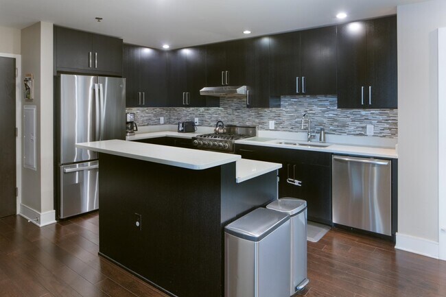 Foto del edificio - 1100 Maxwell Ln