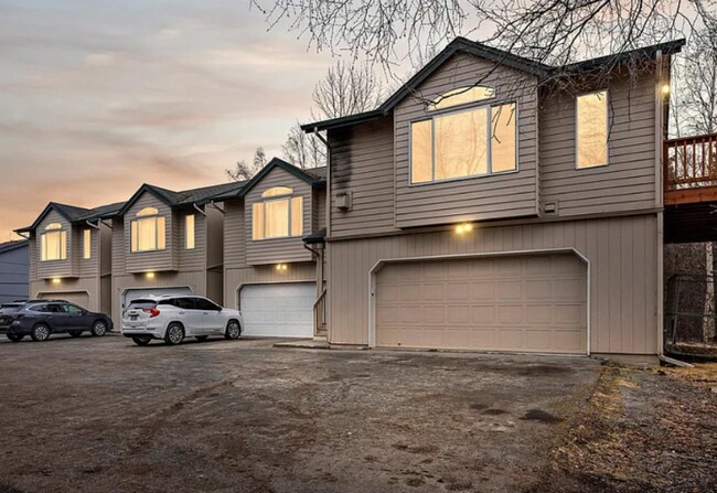 Building Photo - 4651 Grumman St