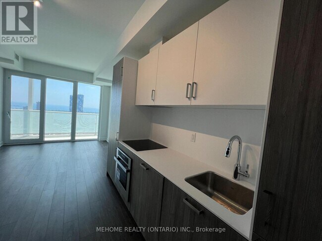 Photo du bâtiment - 88 Queen St E