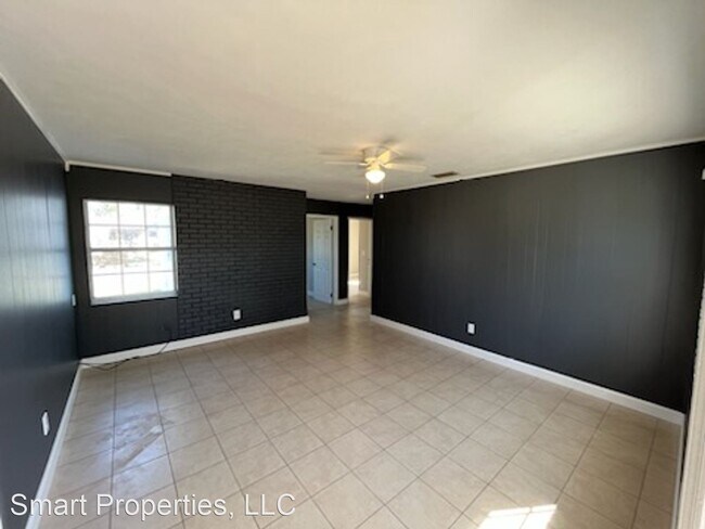 Foto del edificio - 3 br, 1.5 bath House - 1718 Elk Dr