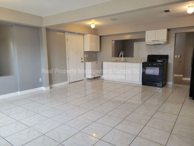 Foto del edificio - 4519 N Habana Ave