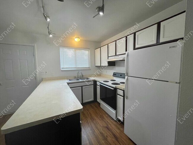 Foto del edificio - 1220 Benton St