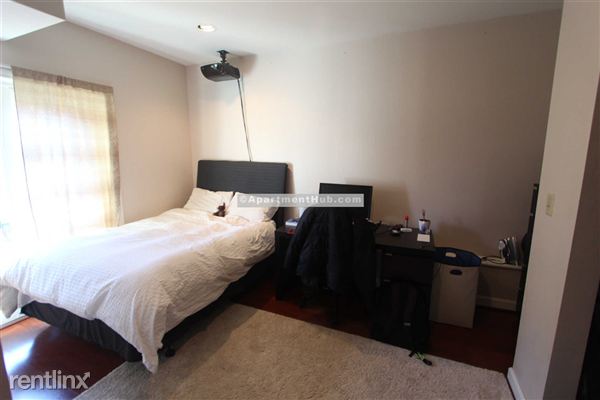 Foto del edificio - 9 Rollins Ct