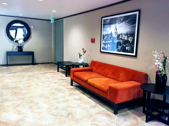 Condominium lobby - 999 San Pasqual St