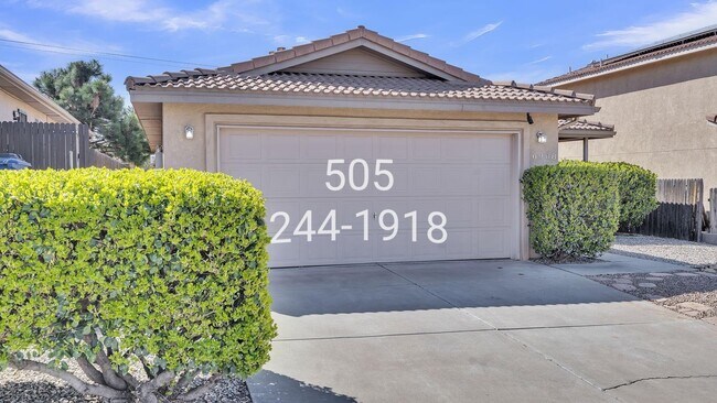 Foto del edificio - 6908 Gabbro Ave NE