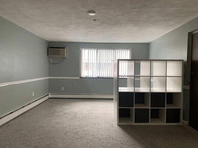 Building Photo - 30A Colonial Dr