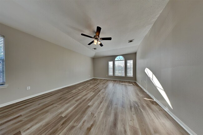 Foto del edificio - 31110 Silver Village Dr