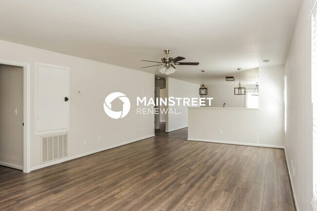Foto del edificio - 3 Bedroom Pet-Friendly Home in HARVEST, AL with Main Street Renewal