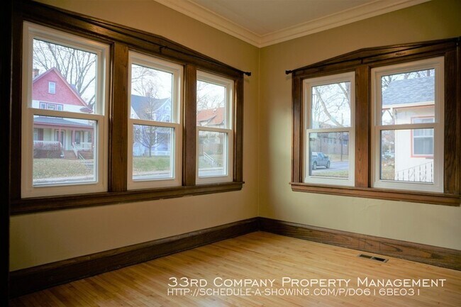 Building Photo - 2223 Johnson St NE