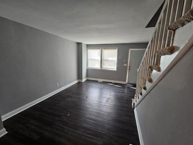 Foto del edificio - 2 Bedroom/ 1.5 Baths in Bel Air Edison