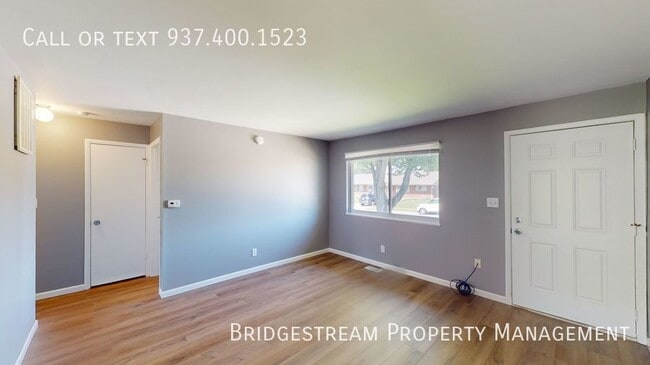 Building Photo - Cozy 2 bedroom, 1 bath ranch unit in Huber...