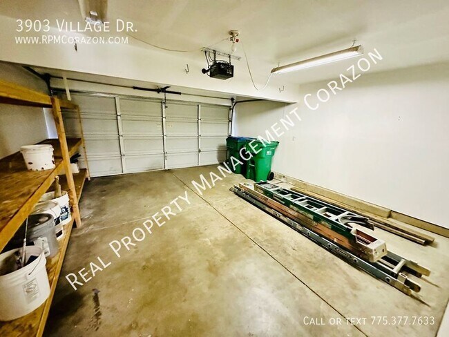 Building Photo - Upgraded 3 bedroom townhouse! Pets ok!