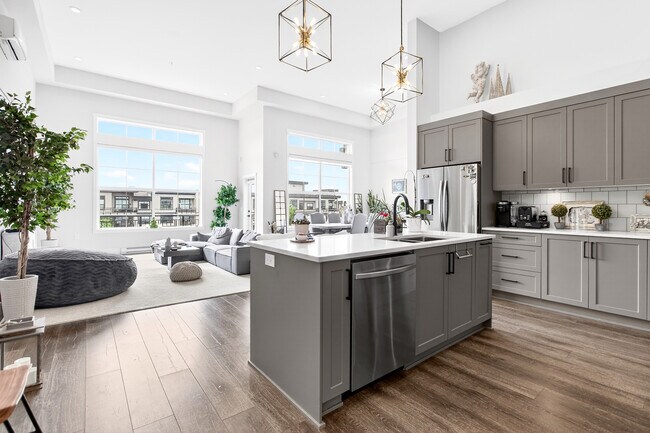 Dream Kitchen - 22638 119 Av