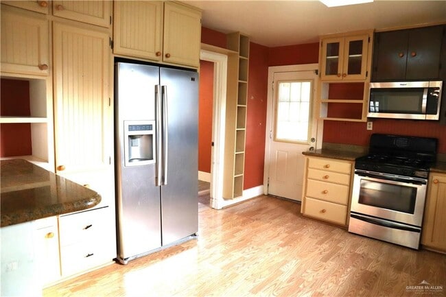 Foto del edificio - 15 E 8th St