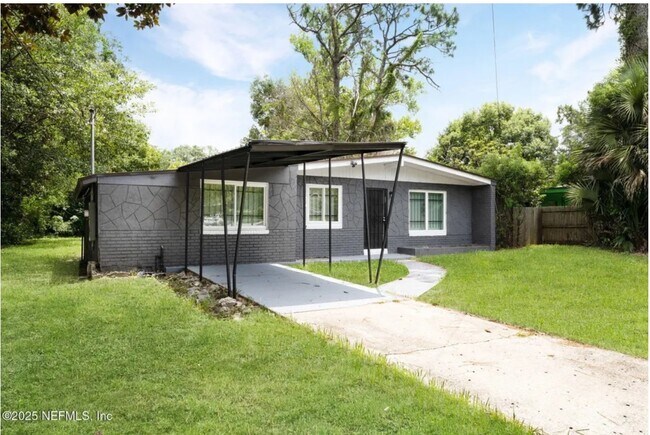 Foto del edificio - 9155 Sibbald Rd