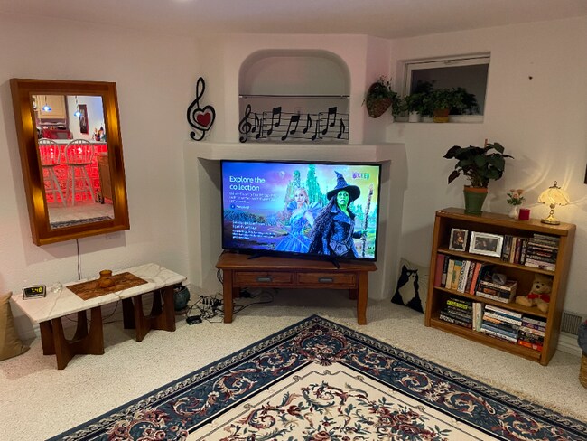 Foto del edificio - 5340 Vale Dr