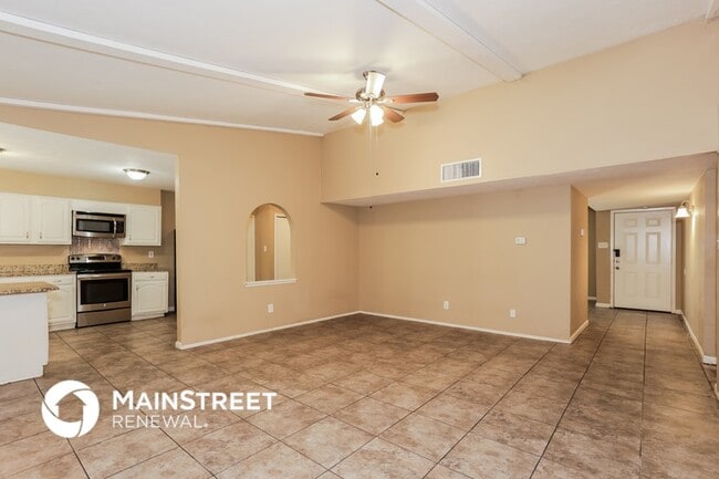 Building Photo - 6515 Forestview Dr