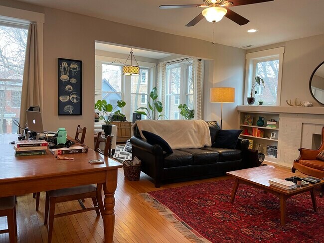 Foto del edificio - 5829 N Magnolia Ave