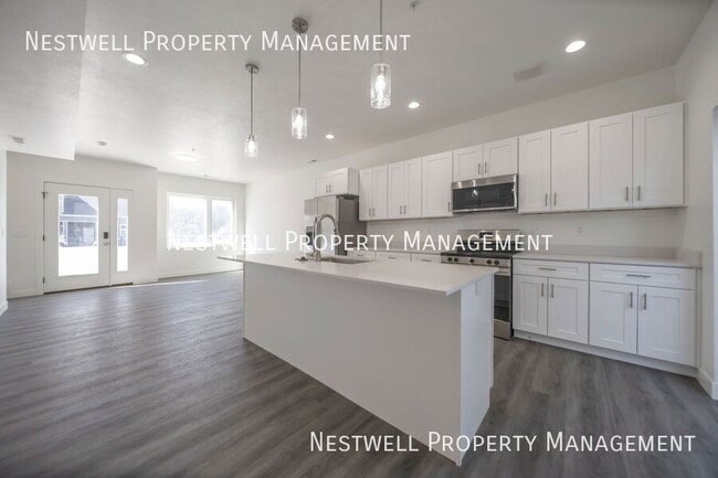 Building Photo - 805 S 800 W