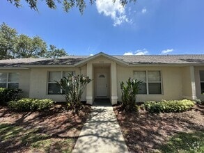 Building Photo - 2090 Foxwood Dr