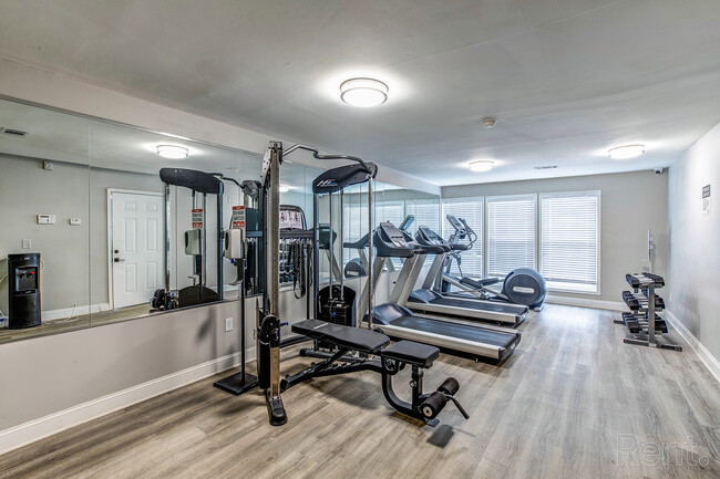 Fitness Center - Elite At Lakeview